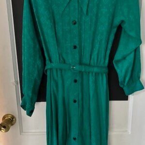 Liz Claiborne 100% Silk - Emerald Green Long Sleeved Midi Dress